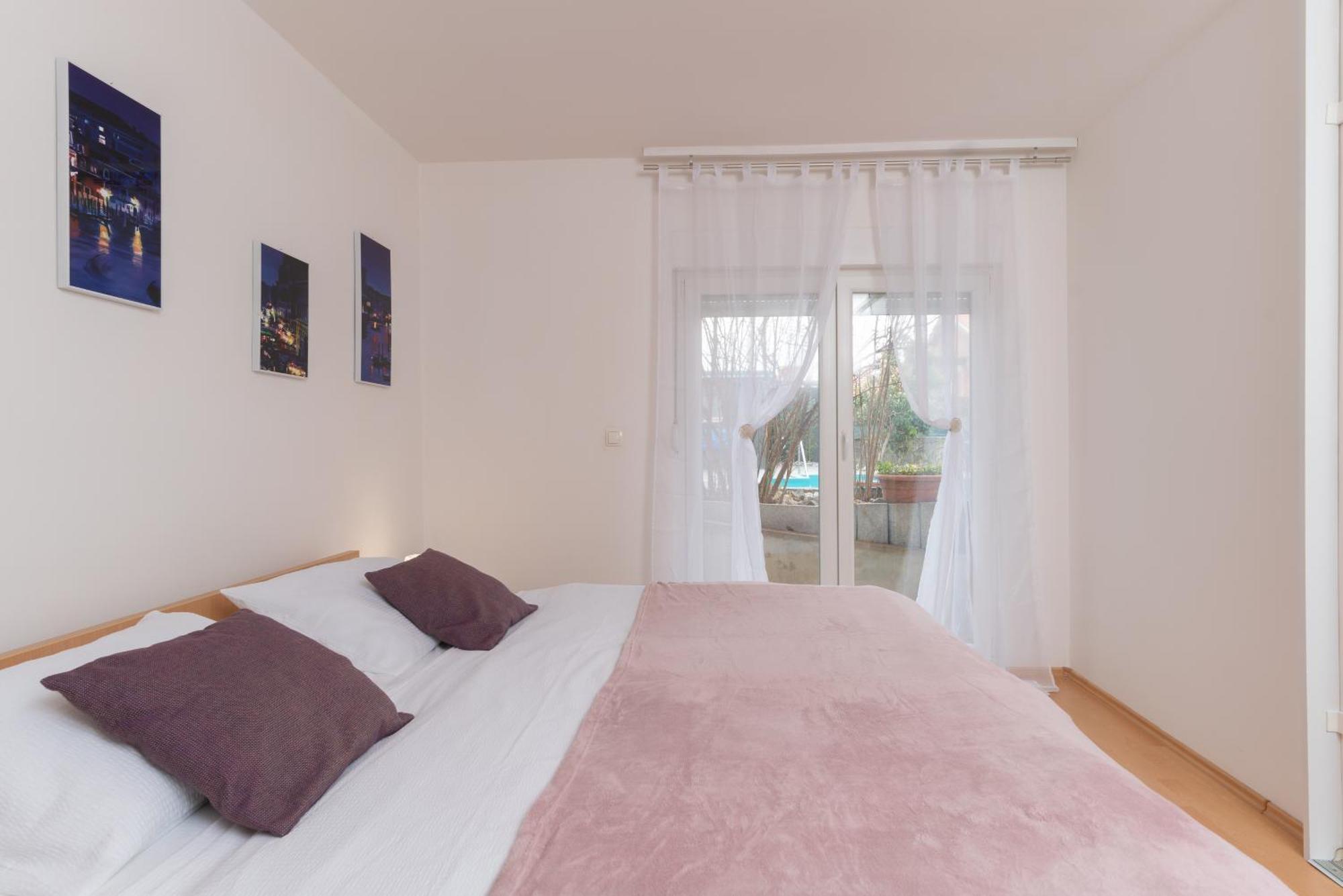 Pure Sky Apartments - With Pool Mostar Esterno foto